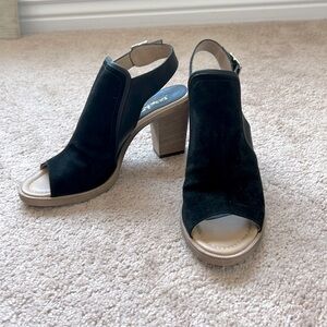 Coach and Four Madel Leather Suede Peep Toe Sandals